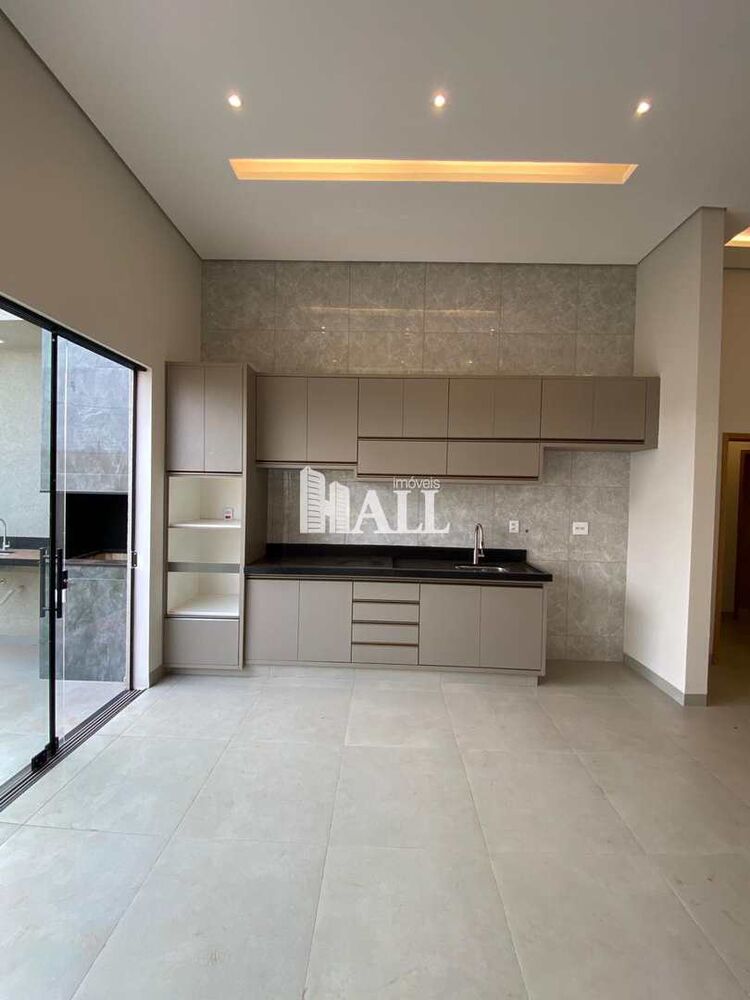 Casa à venda com 3 quartos, 200m² - Foto 2