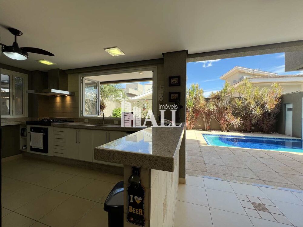 Casa de Condomínio à venda com 3 quartos, 370m² - Foto 2