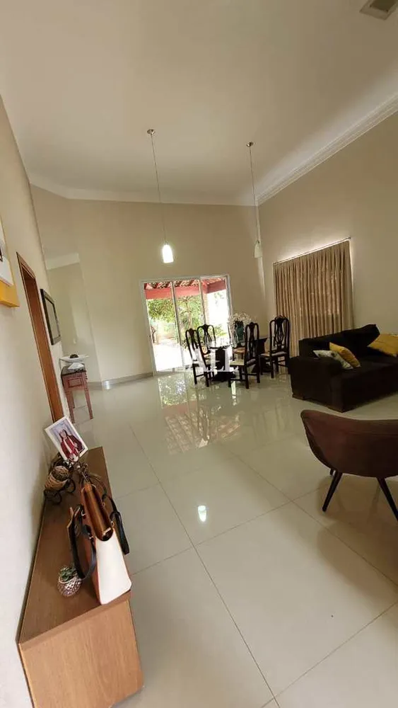 Casa, 3 quartos, 244 m² - Foto 1