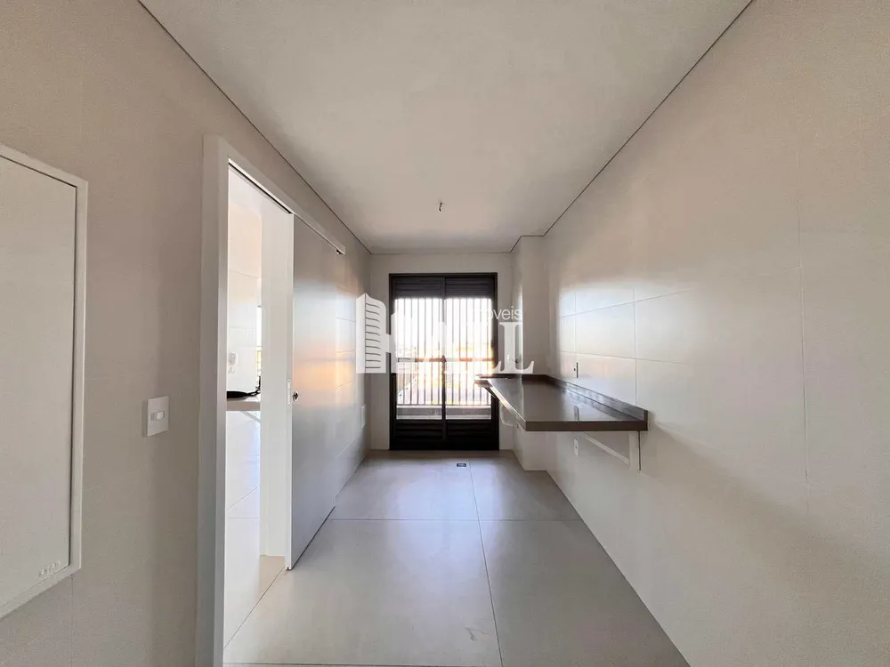 Apartamento, 3 quartos, 197 m² - Foto 2