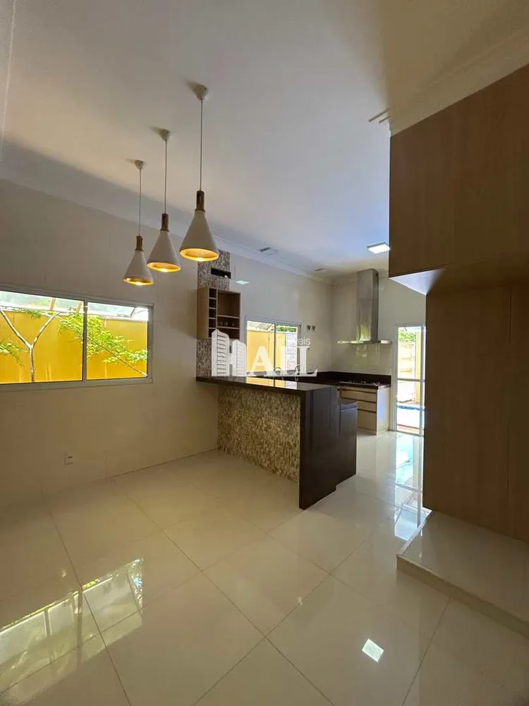 Casa, 3 quartos, 220 m² - Foto 1