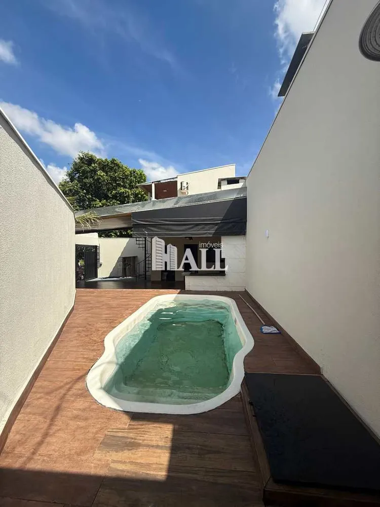 Casa, 4 quartos, 180 m² - Foto 1