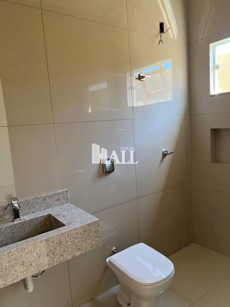Casa à venda com 2 quartos, 68m² - Foto 3