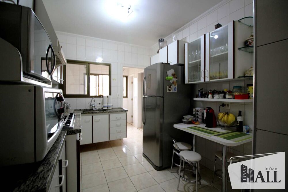 Apartamento à venda com 3 quartos, 126m² - Foto 4