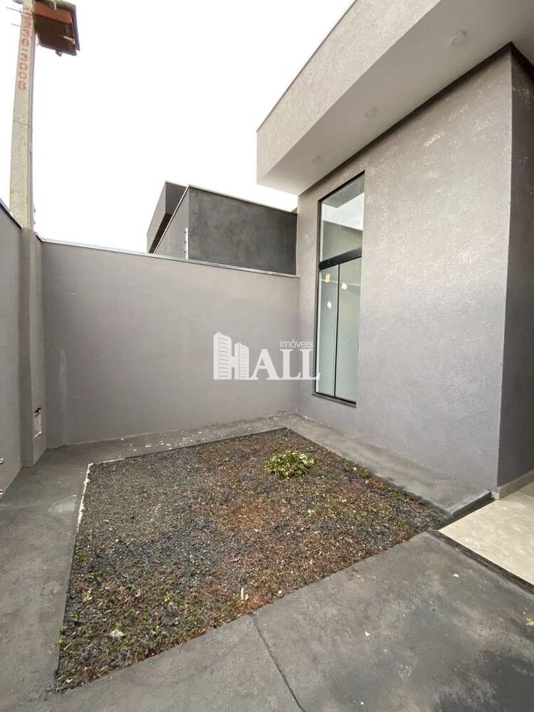 Casa à venda com 3 quartos, 200m² - Foto 1
