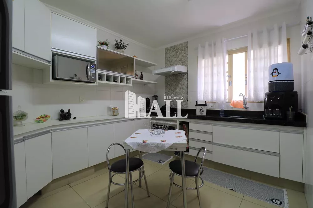 Apartamento à venda com 2 quartos, 80m² - Foto 2