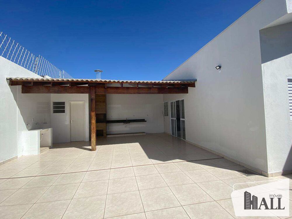 Casa à venda com 3 quartos, 120m² - Foto 1