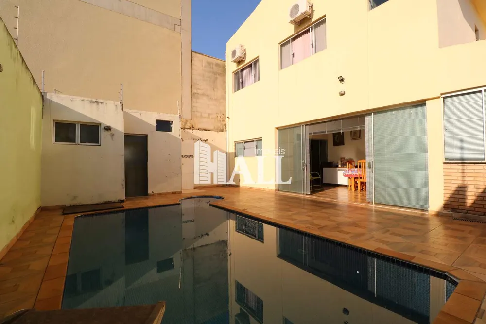 Casa, 3 quartos, 259 m² - Foto 1