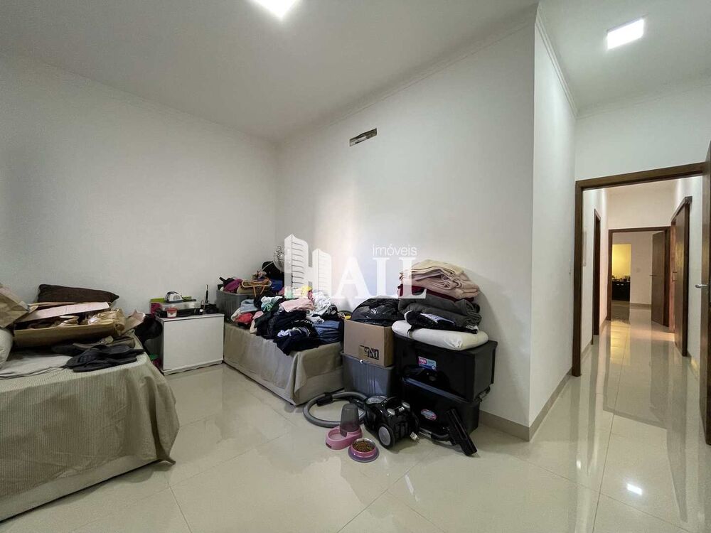 Casa de Condomínio à venda com 3 quartos, 246m² - Foto 2