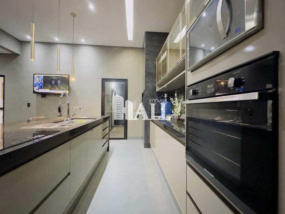 Casa de Condomínio à venda com 3 quartos, 261m² - Foto 4
