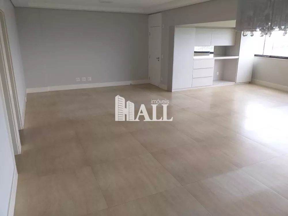 Apartamento à venda com 3 quartos, 157m² - Foto 1