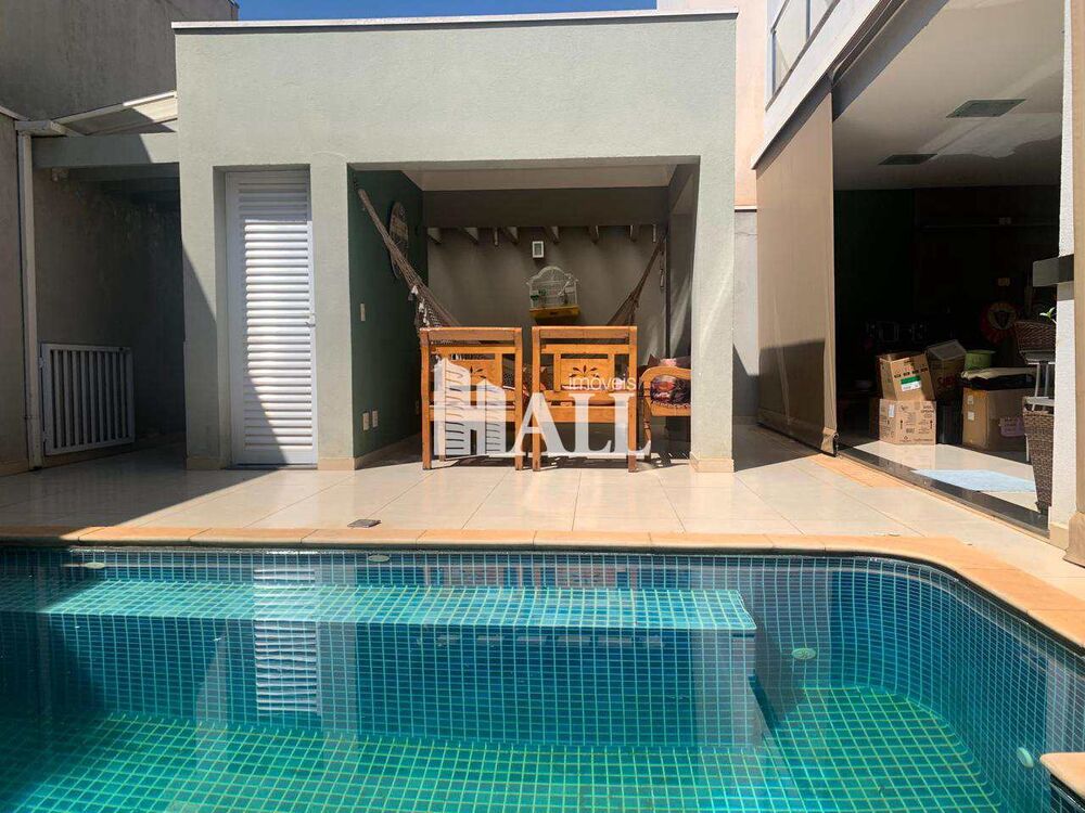 Sobrado, 3 quartos, 270 m² - Foto 1