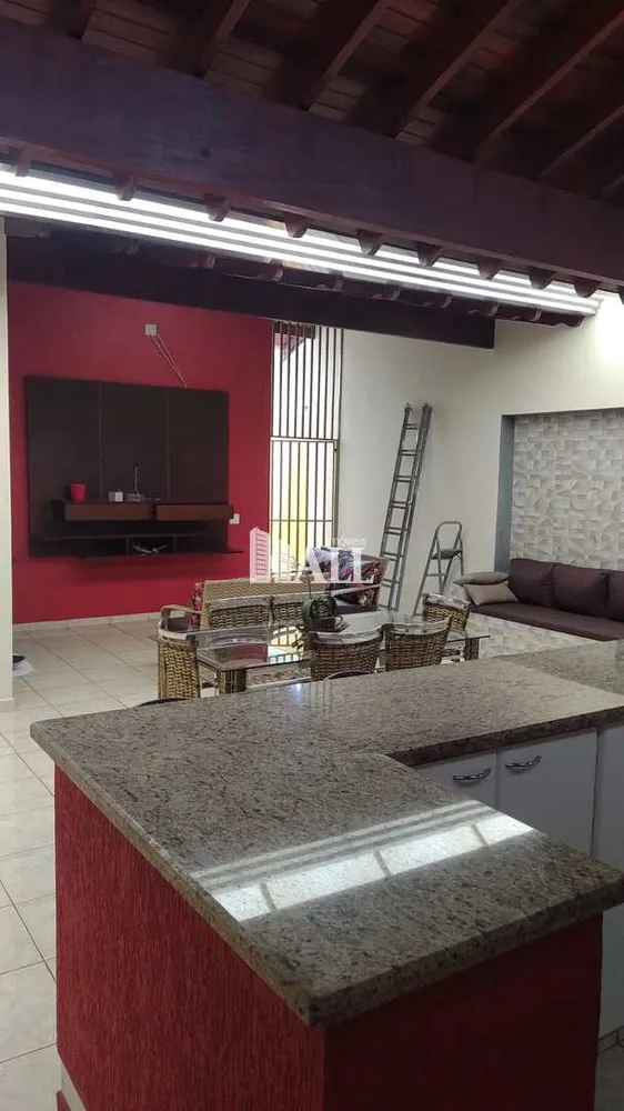 Casa, 3 quartos, 221 m² - Foto 3