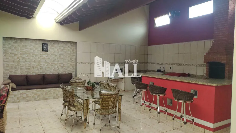 Casa, 3 quartos, 221 m² - Foto 1