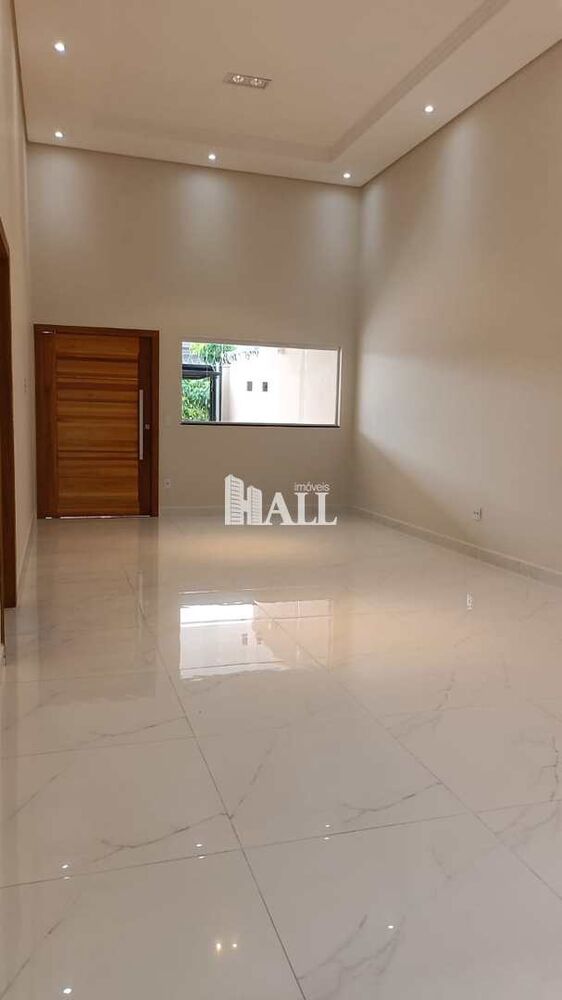 Casa à venda com 3 quartos, 137m² - Foto 1