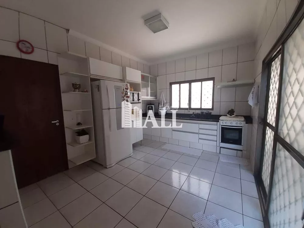 Casa, 3 quartos, 200 m² - Foto 2