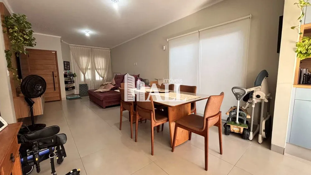 Casa, 4 quartos, 230 m² - Foto 2