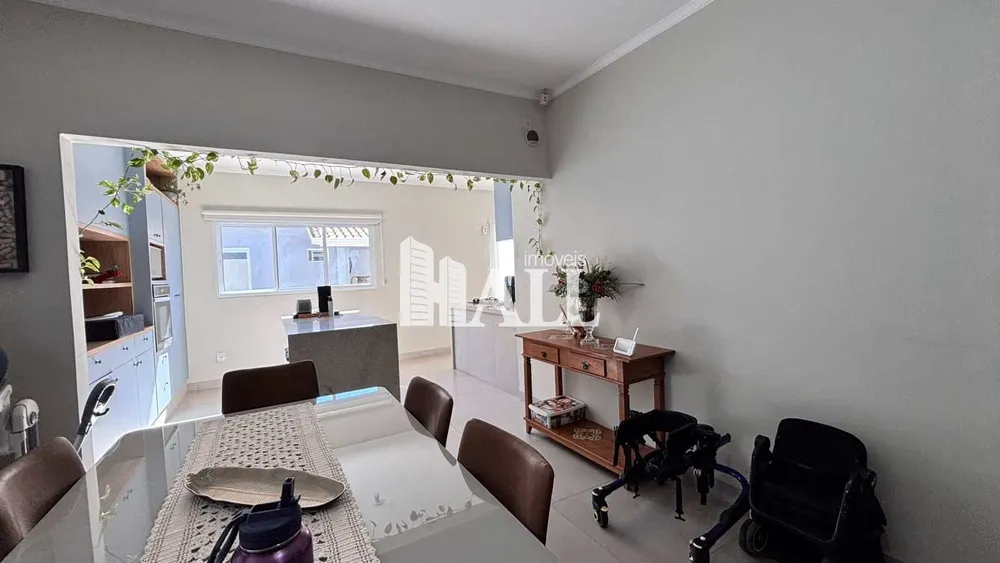 Casa, 4 quartos, 230 m² - Foto 3
