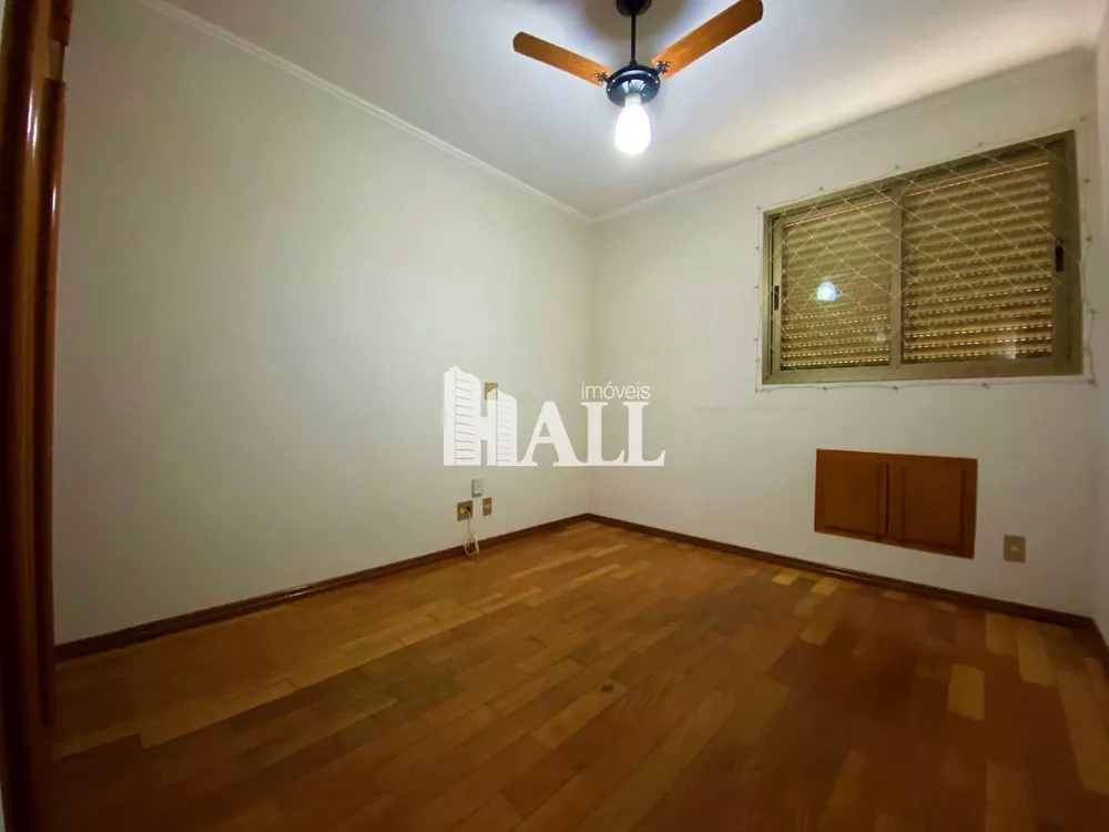 Apartamento à venda com 3 quartos, 113m² - Foto 2