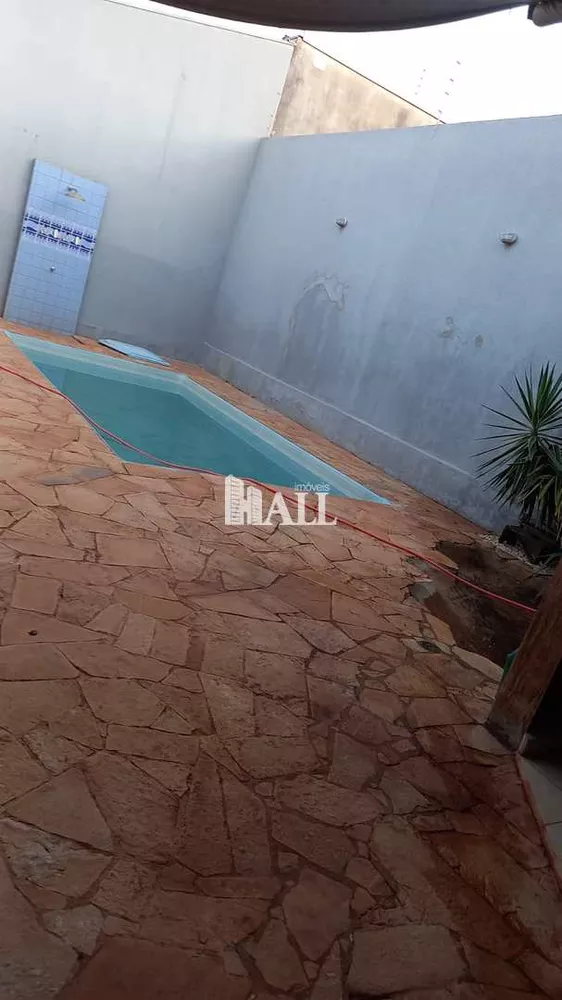 Casa de Condomínio à venda com 4 quartos, 230m² - Foto 2