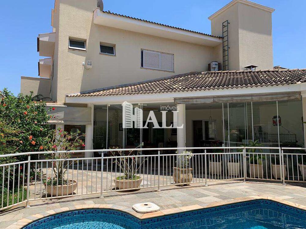 Casa de Condomínio à venda com 4 quartos, 344m² - Foto 1