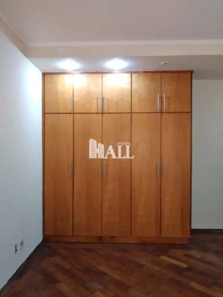 Casa à venda com 3 quartos, 226m² - Foto 3