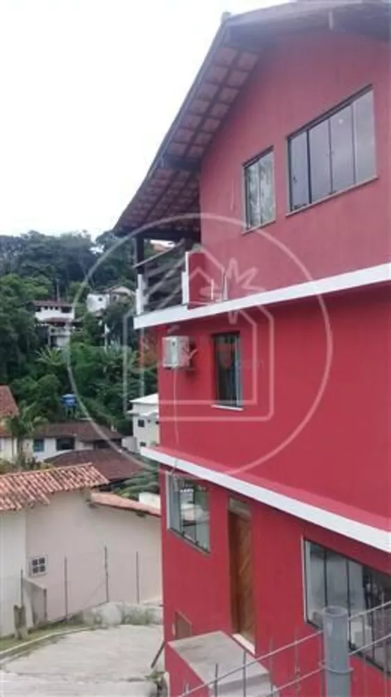 Casa à venda com 3 quartos, 320m² - Foto 3