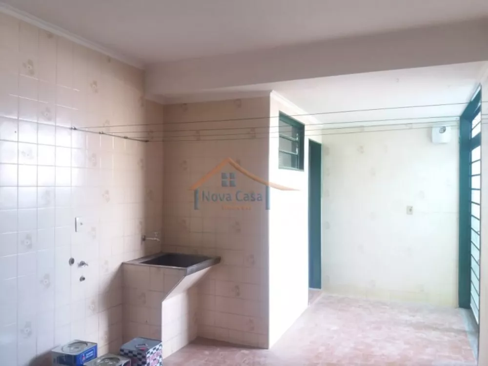 Sobrado à venda com 4 quartos, 225m² - Foto 2