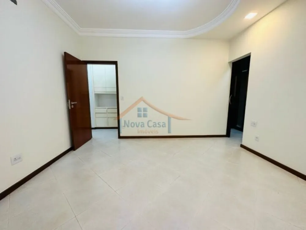 Casa, 5 quartos, 542 m² - Foto 1
