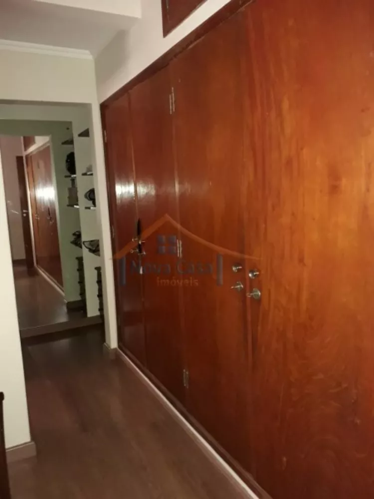 Apartamento à venda com 3 quartos, 185m² - Foto 1