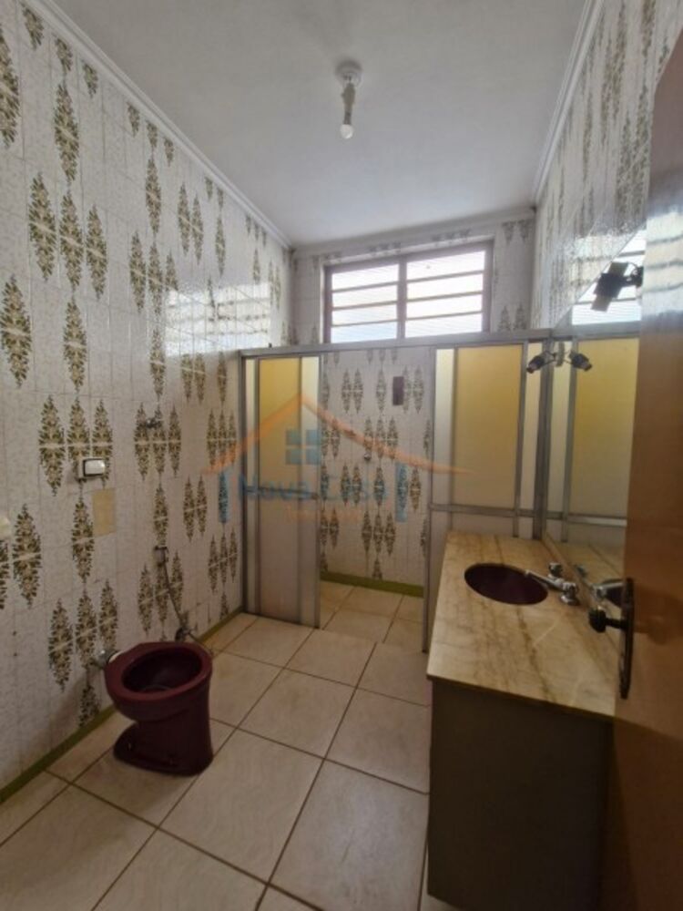 Casa à venda com 3 quartos, 385m² - Foto 1