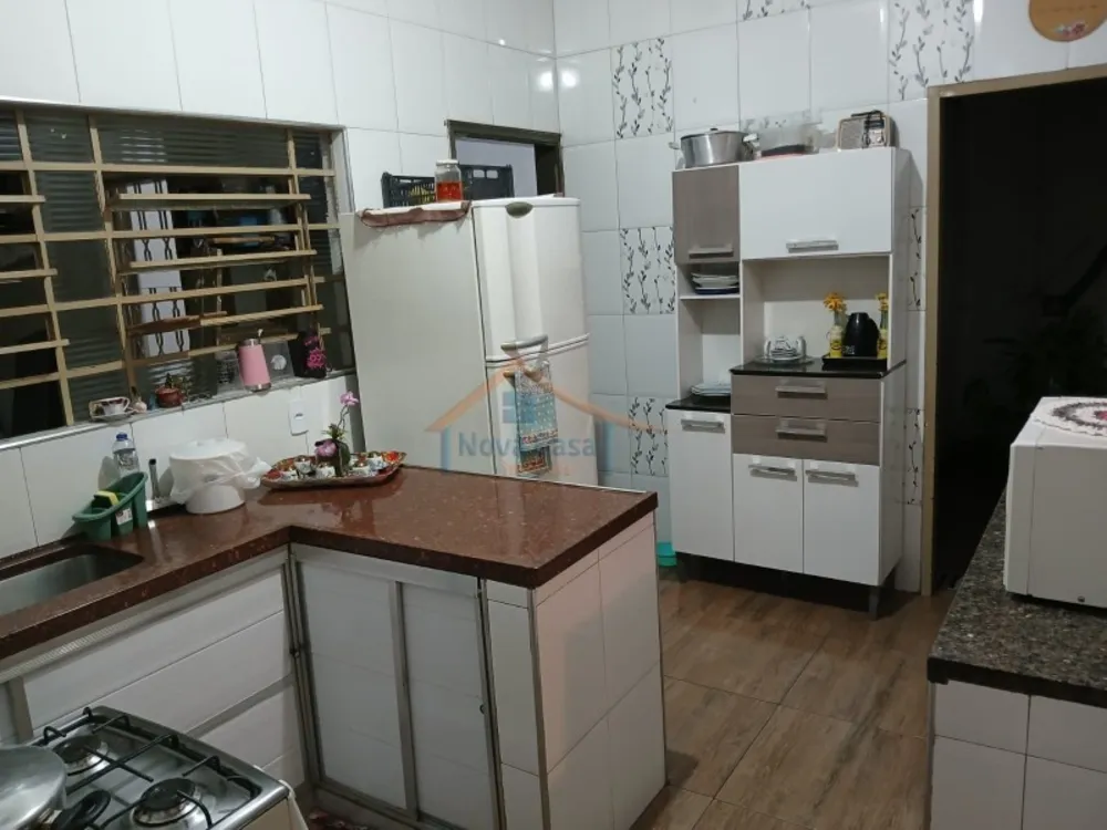 Casa, 4 quartos, 160 m² - Foto 1