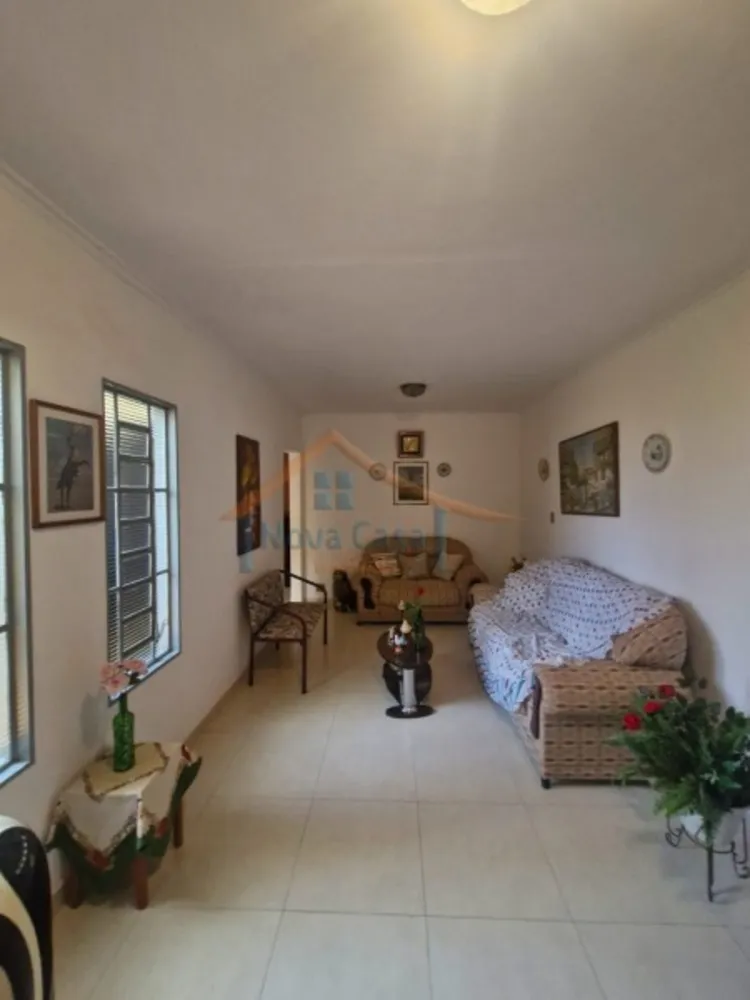 Casa, 3 quartos, 250 m² - Foto 1