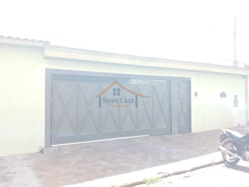 Casa, 4 quartos, 220 m² - Foto 2
