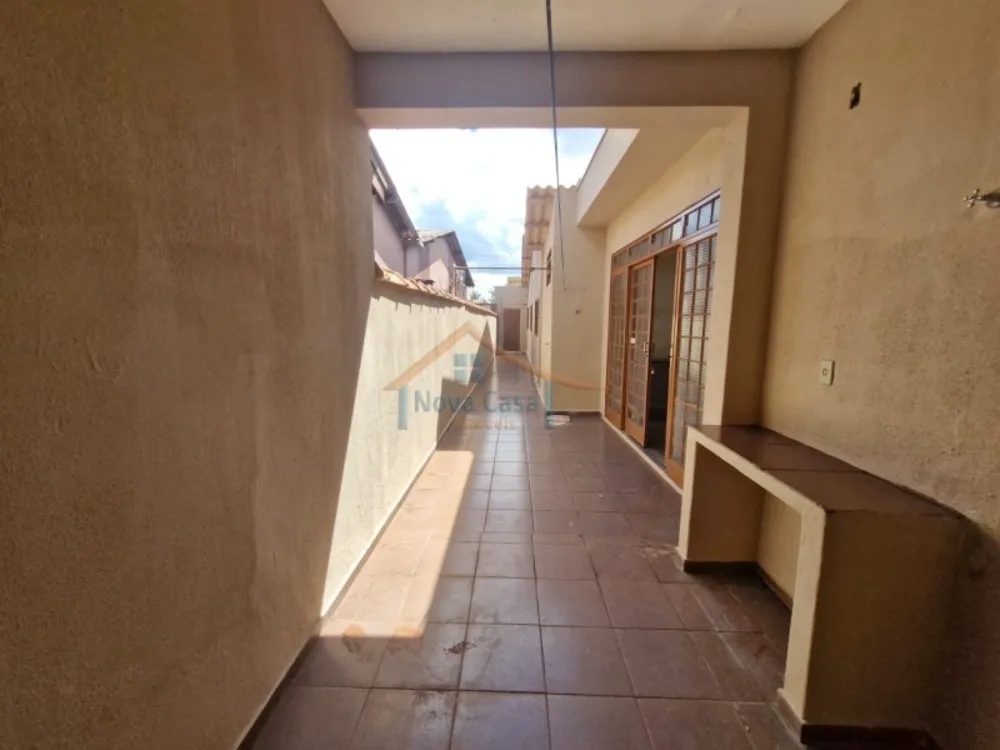 Casa, 4 quartos, 151 m² - Foto 1