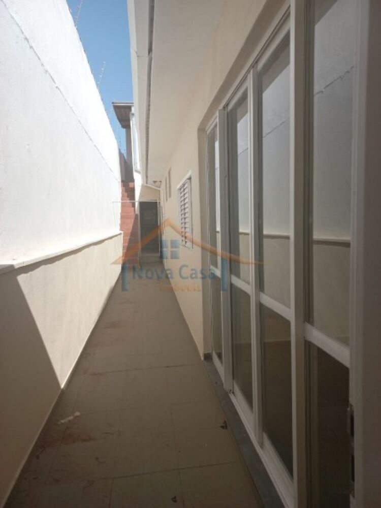 Casa à venda com 2 quartos, 109m² - Foto 2