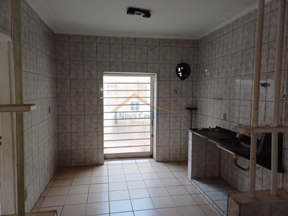 Casa, 4 quartos, 240 m² - Foto 1