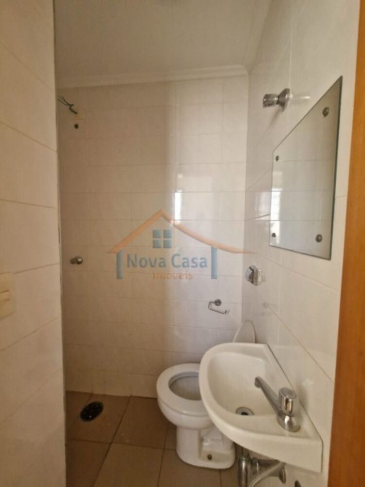 Apartamento para alugar com 3 quartos, 178m² - Foto 2