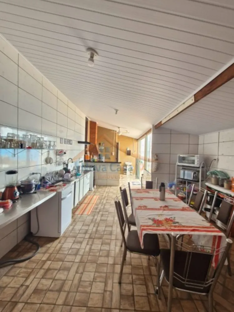 Casa, 3 quartos, 200 m² - Foto 1
