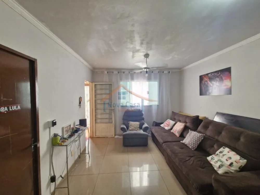 Casa, 3 quartos, 200 m² - Foto 1