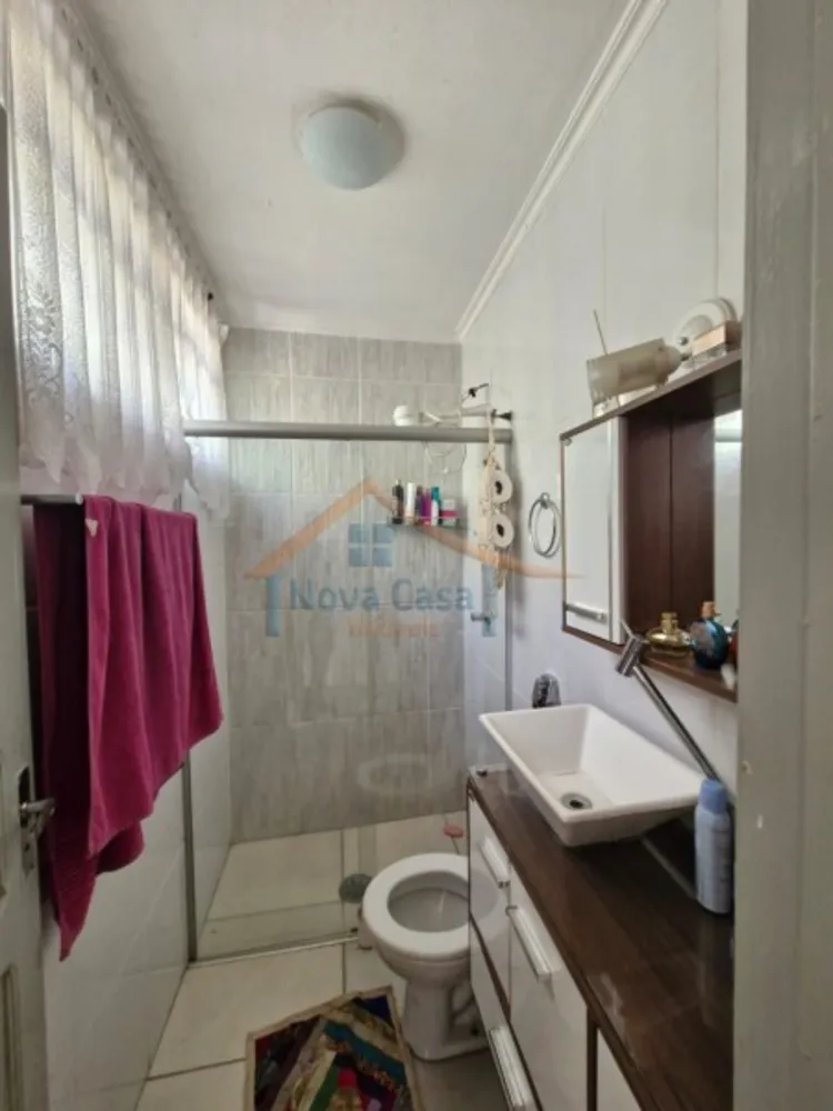 Casa, 4 quartos, 194 m² - Foto 1