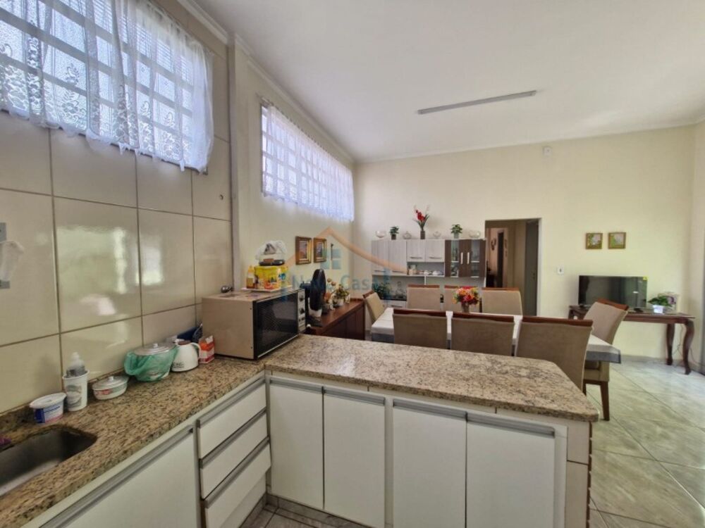 Casa, 4 quartos, 194 m² - Foto 3