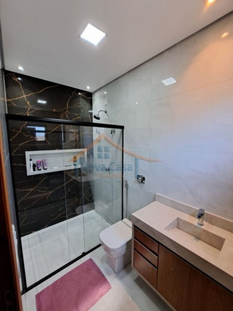 Casa de Condomínio à venda com 3 quartos, 274m² - Foto 1