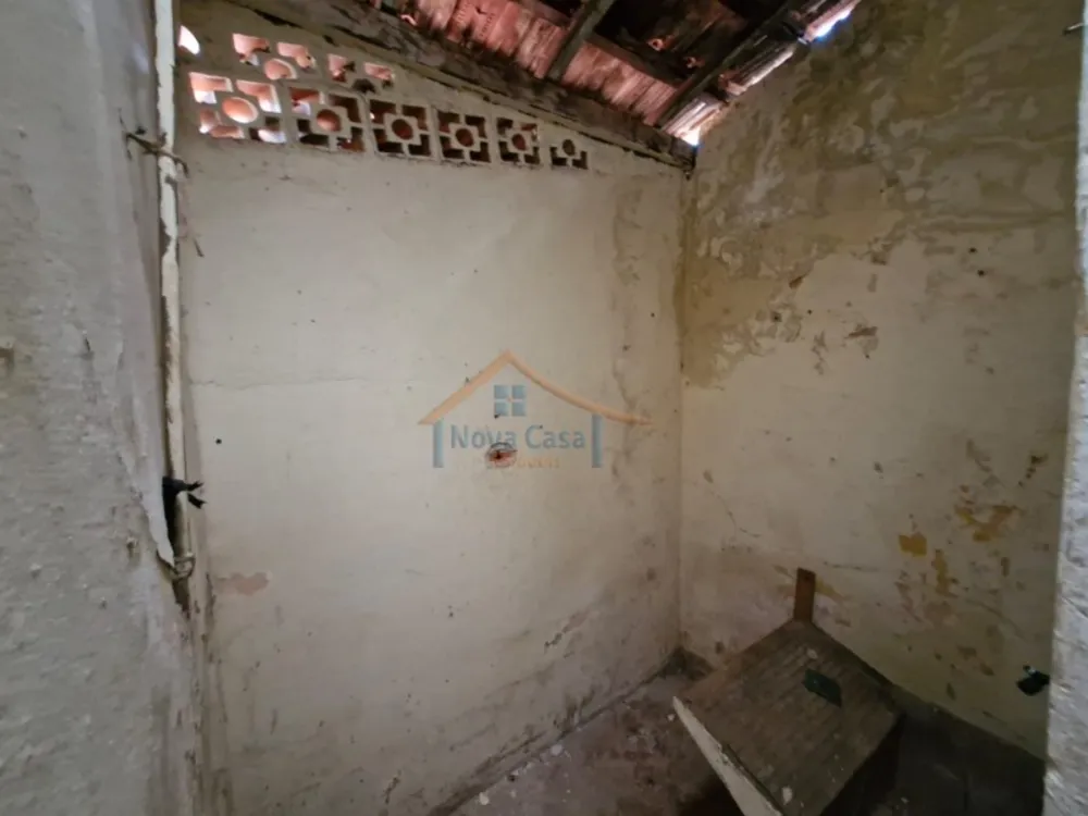Casa, 6 quartos, 256 m² - Foto 1
