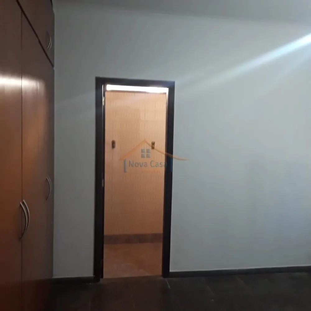 Casa, 4 quartos, 303 m² - Foto 3