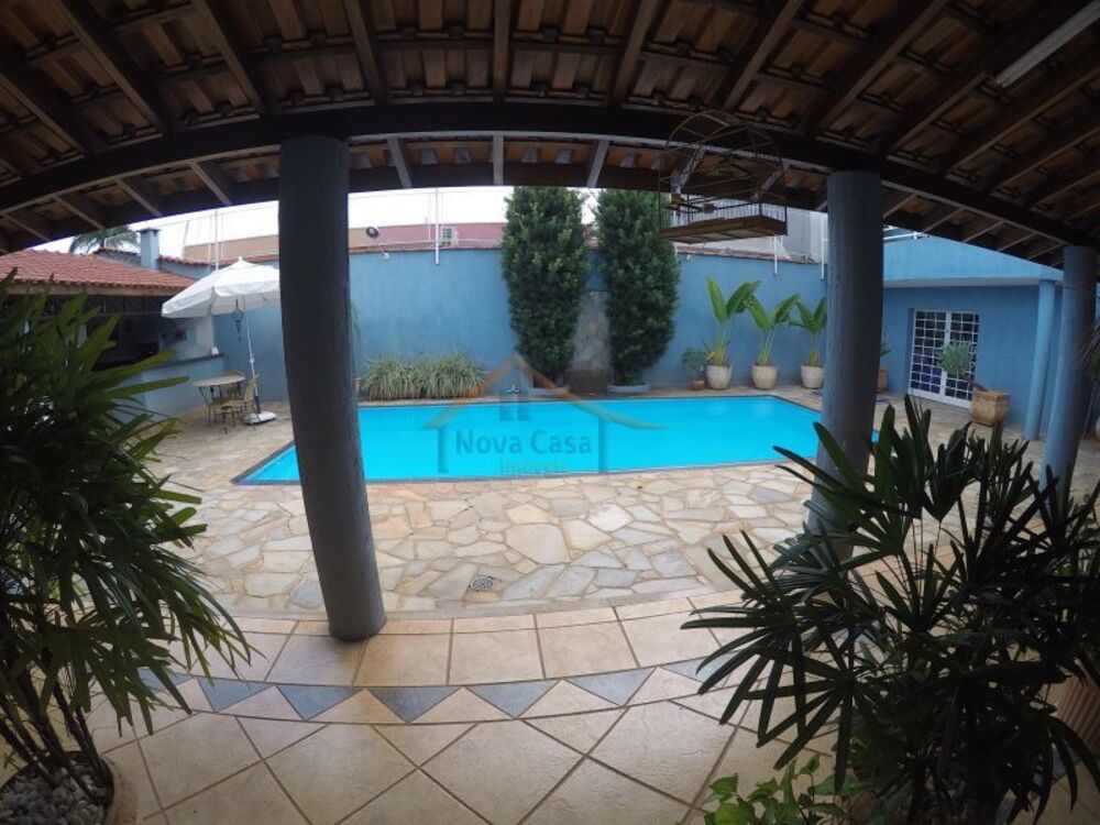 Casa, 1 quarto, 250 m² - Foto 1