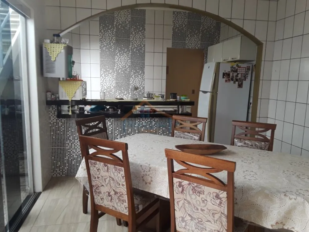 Casa, 2 quartos, 250 m² - Foto 3