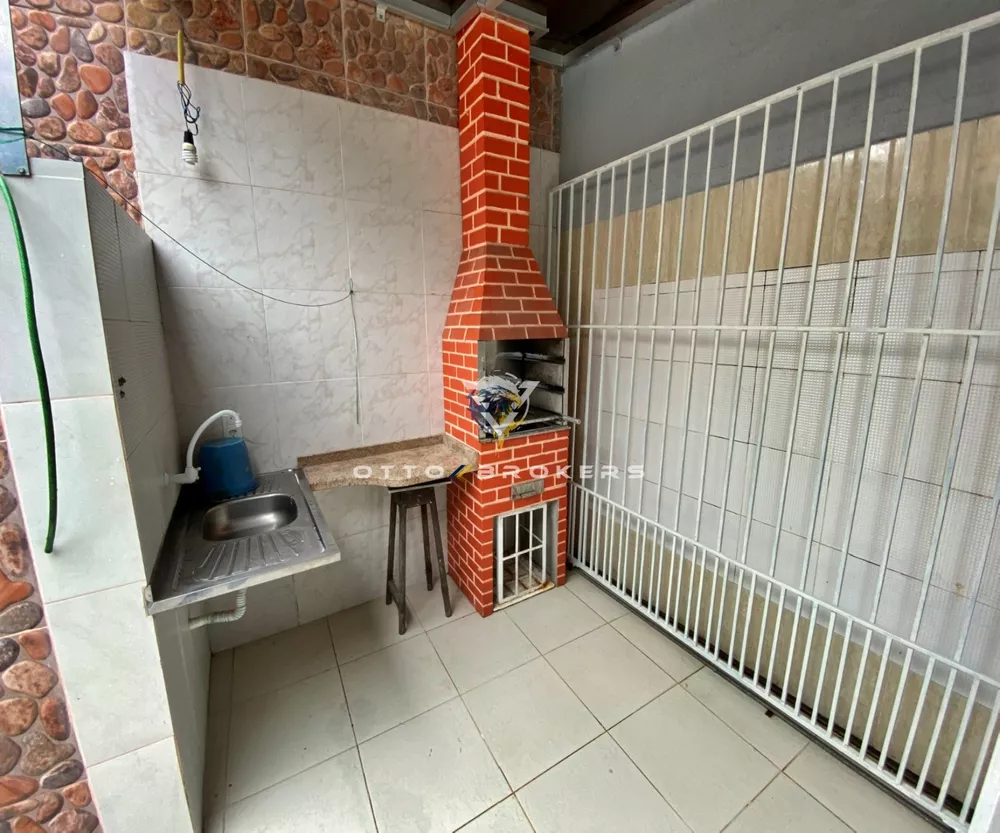 Casa para alugar com 6 quartos, 300m² - Foto 4