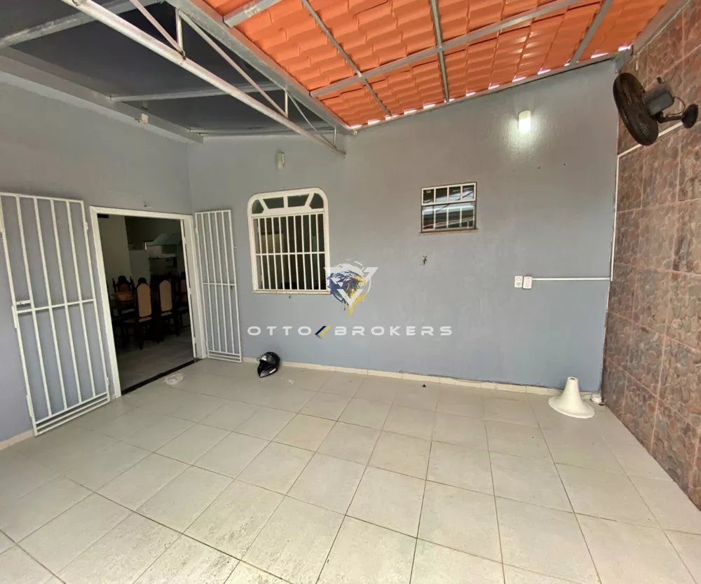 Casa para alugar com 6 quartos, 300m² - Foto 1