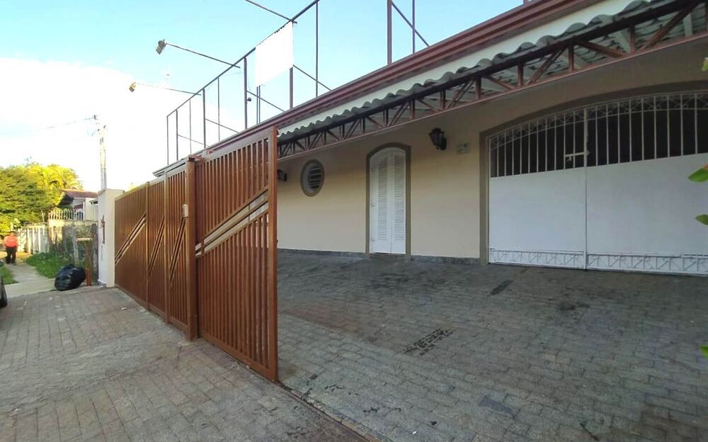 Casa, 4 quartos, 130 m² - Foto 1